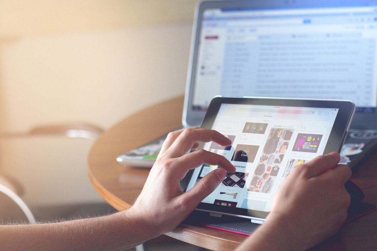 N-ai copii, n-ai internet! Cum funcționează dictaturile