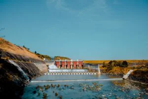 Finalizarea lucrărilor la hidrocentralele din România, o prioritate. Rol fundamental pentru țara noastră