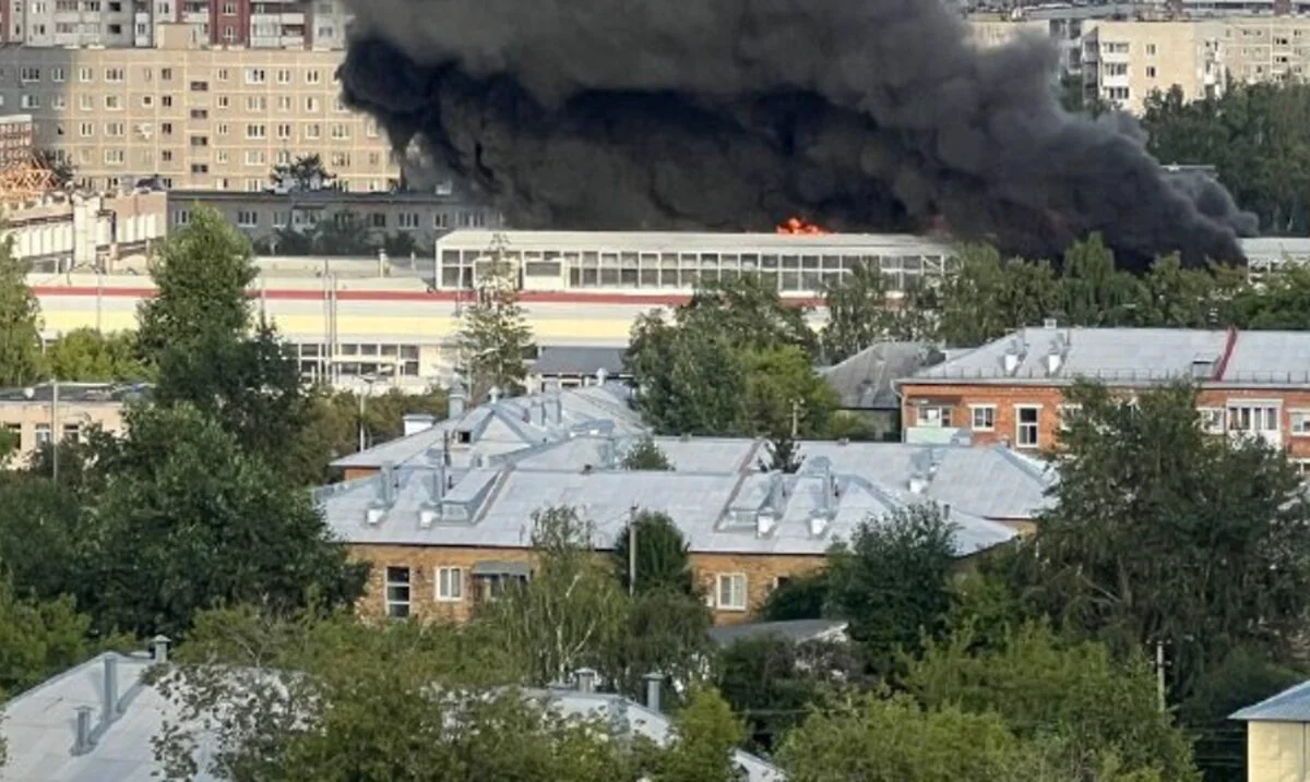 Incendiu major în Ekaterinburg, la producătorul de sisteme de control pentru rachete rusești