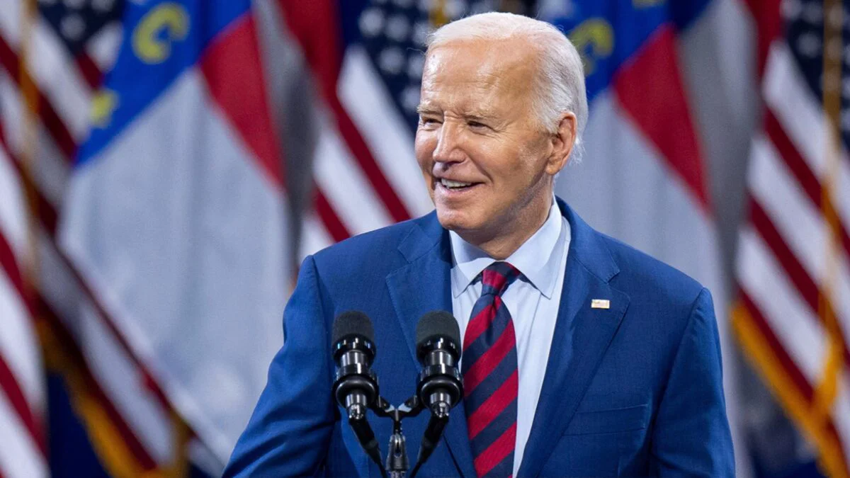 Fostul director de comunicare de la Casa Albă ridică semne de întrebare cu privire la Joe Biden