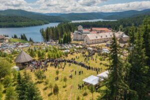 Vacanță cu sens. Taberele de la Mănăstirea Oașa, o experiență care transformă