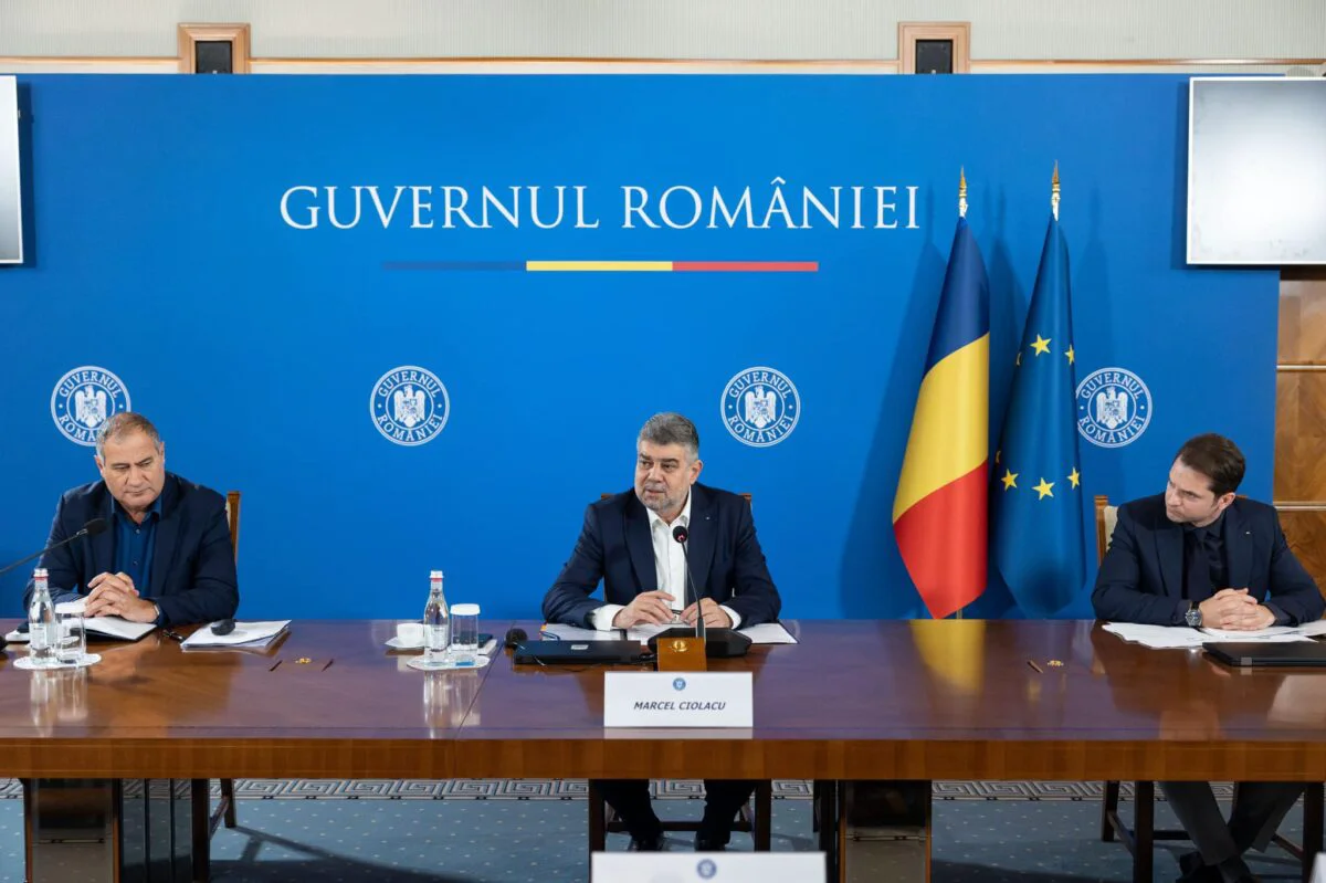 Guvernul cheltuie mai repede decât încasează. Veniturile colectate nu compensează deficitul