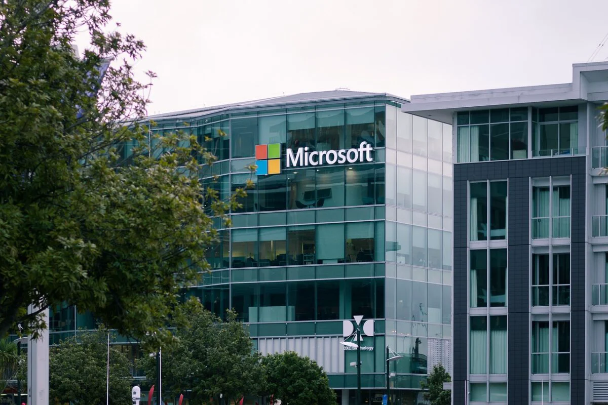 Gigantul Microsoft, ținta hackerilor. Sistemele de securitate au cedat din nou