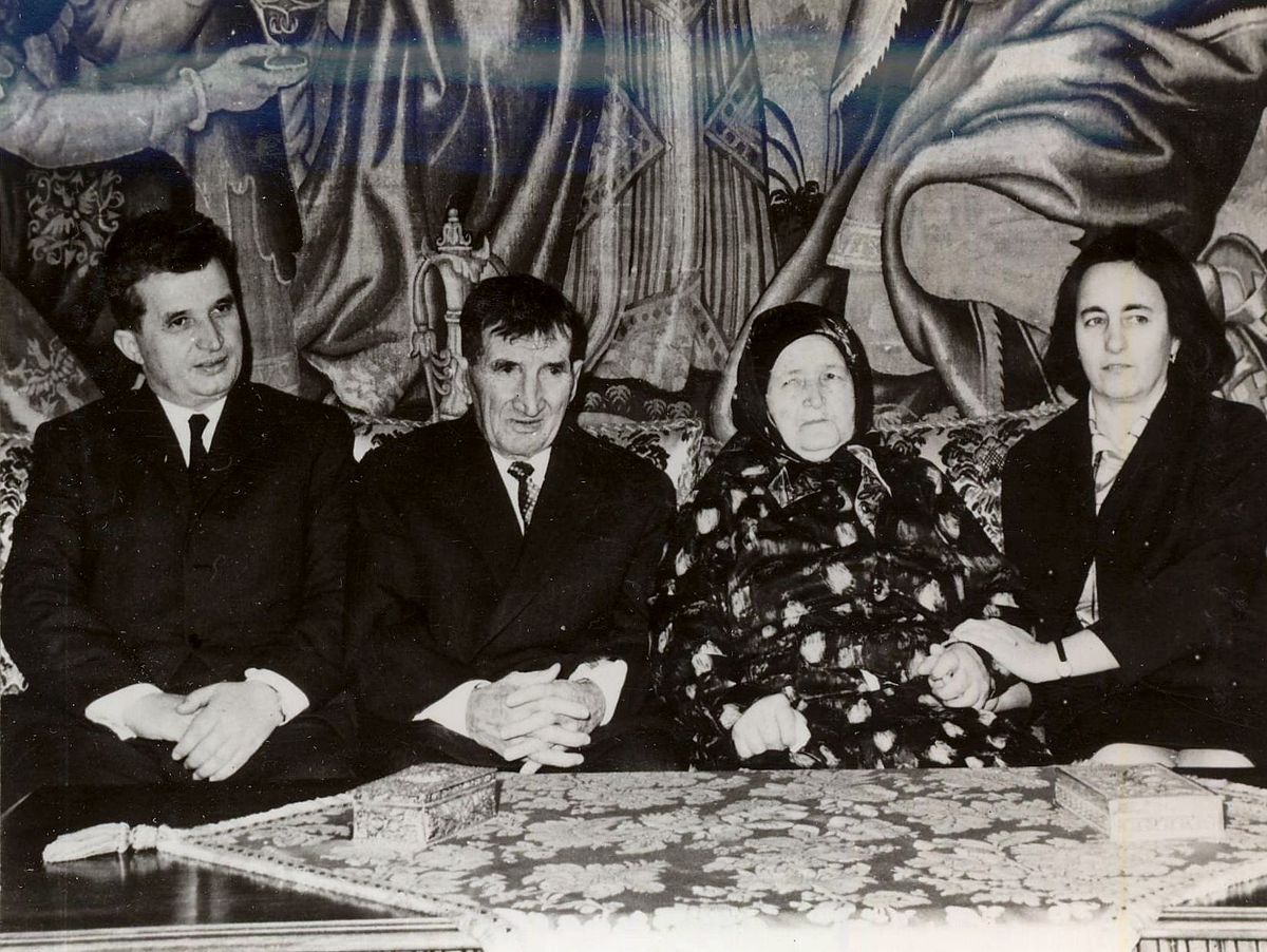 Proletarul Ceaușescu venea, de fapt, dintr-o familie de „chiaburi”
