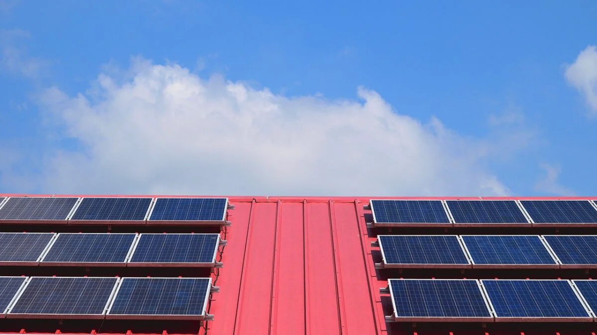Programul Casa Verde Fotovoltaice va începe curând. Ce sumă pot primi beneficiarii