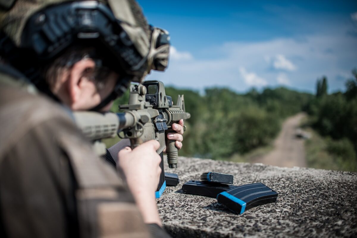 Europol: Conflictul Iran - SUA - Israel crește riscul de terorism și atacuri cibernetice în UE