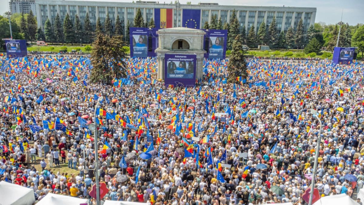 Moldovenii sunt deja în Europa, în sondaje. Previziuni optimiste pentru bilanțul referendumului