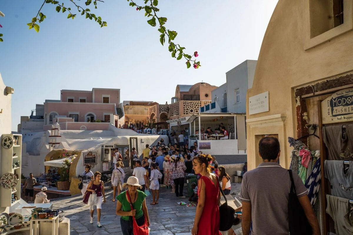 O nouă escrocherie în Grecia. Mulți turiști români au fost păcăliți