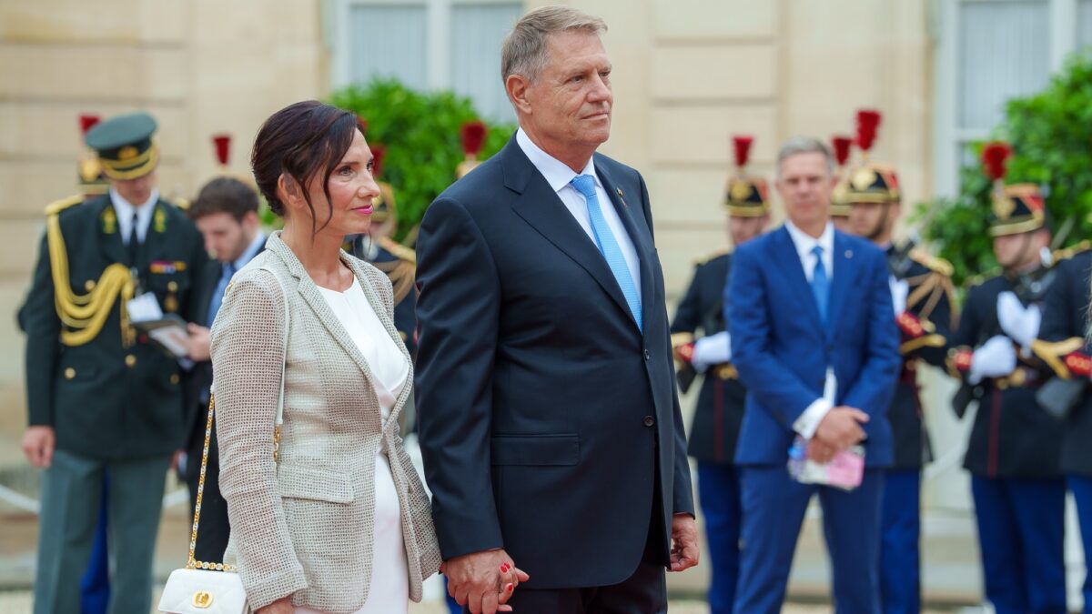 Klaus Iohannis, dat în judecată de ANAF pentru chiriile neplătite. Bunurile familiei, puse sub sechestru