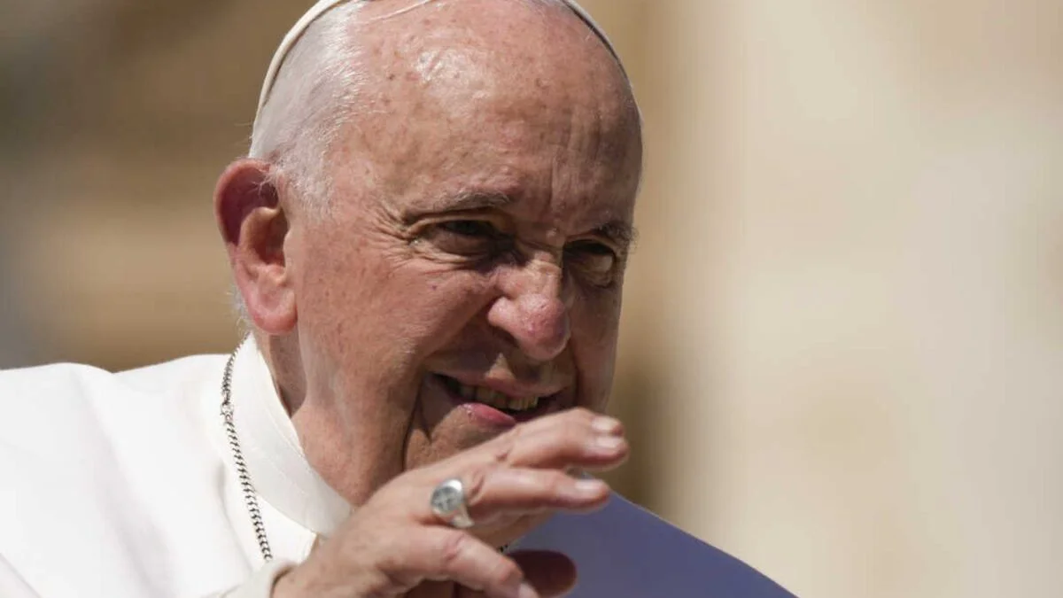 Papa Francisc, corespondență cu tineri ieșeni. Fiţi purtători de speranţă şi constructori de punţi