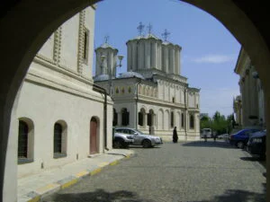 De la Cuza la Carol I: Etapele obținerii autocefaliei Bisericii Ortodoxe Române