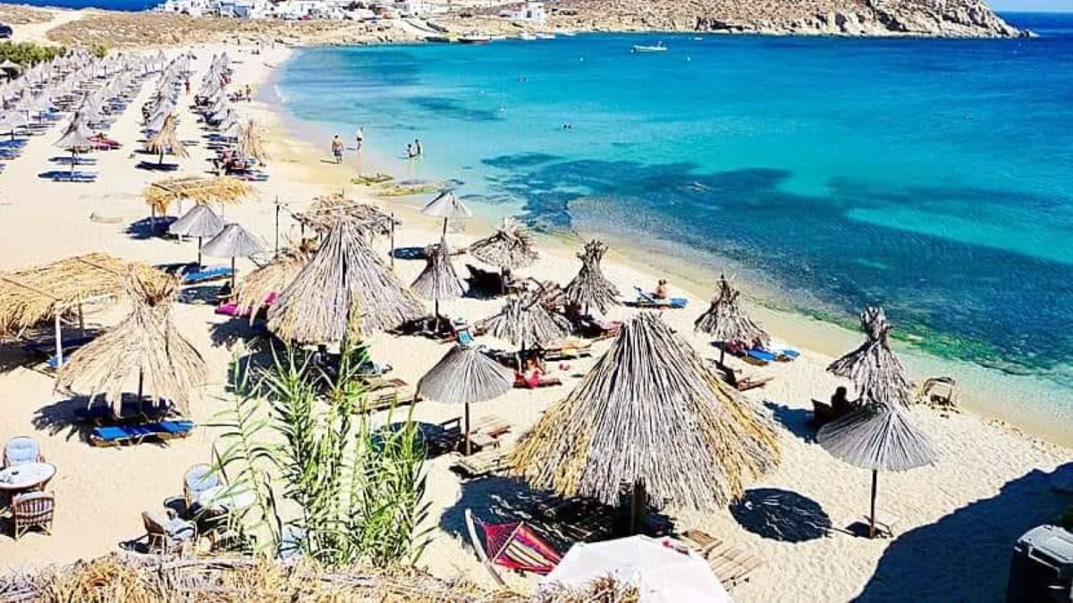 Panică pe o insulă grecească. Turiștii sunt avertizați că marea destinație de vacanță rămâne fără apă