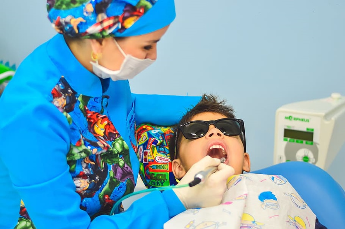 De ce trebuie o clinică prestigioasă să ofere inclusiv servicii de stomatologie copii?