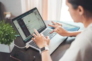 Adio aglomerație și alergături inutile! Admiterea în liceele din Chișinău, 100% digitală: când începe și cum te înscrii online