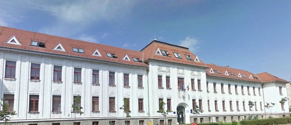 Profesor universitar din Brașov, reținut pentru luare de mită de la studenți. Cât costa un examen