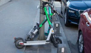 Accident grav cu trotinetă electrică în Odobești. Adolescentă în stare critică