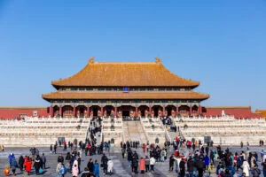 Ce trebuie să știți dacă vreți să călătoriți în China. Atenție de unde scoateți cash