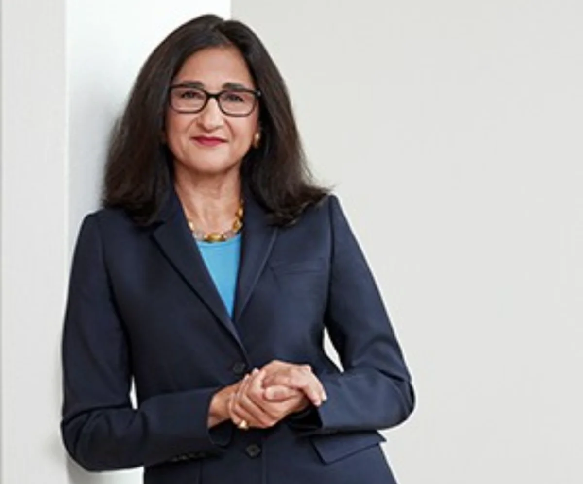 Minouche Shafik, președinta Universității Columbia a demisionat. Criticii săi spun că nu a combătut ferm antisemitismul