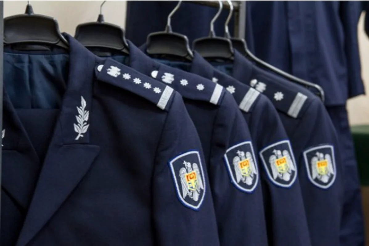 Sancțiuni mai mari pentru producerea ilegală a uniformelor de serviciu din domeniul apărării și securității publice