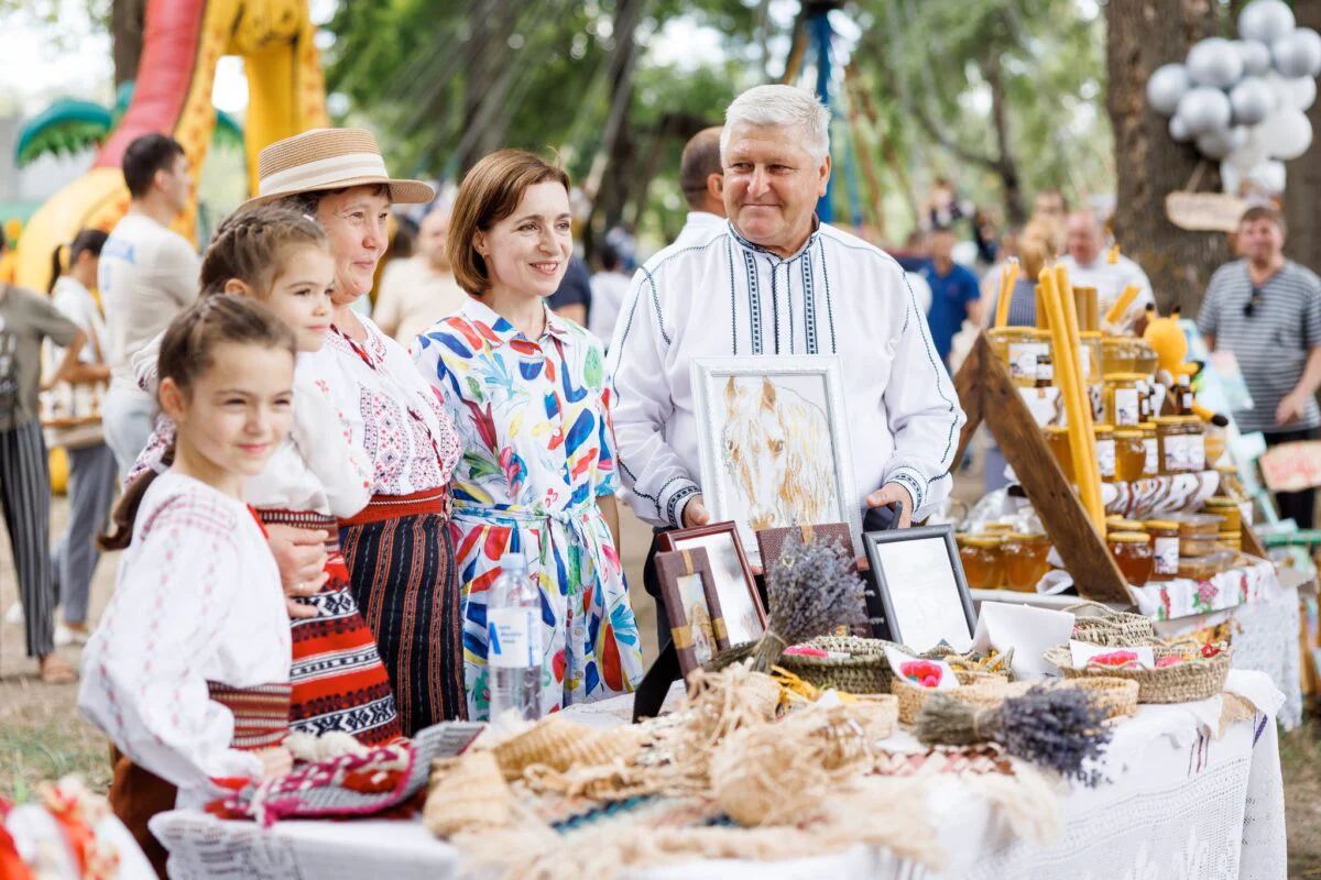 Hramul Căruțașilor, sărbătorit într-un sat din Republica Moldova. Oaspetele-surpriză