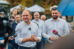 Războiul etichetelor. Rodeanu desființează „pro-europenismul” lui Ceban și suveranismul lui Simion