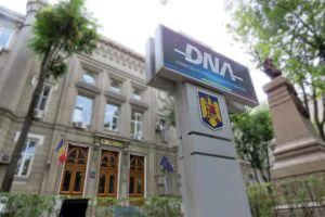 Mihaela Voinicu, managerul Bibliotecii Județene Argeș, suspectă în ancheta DNA privind angajările „cu dedicație” din mai 2023