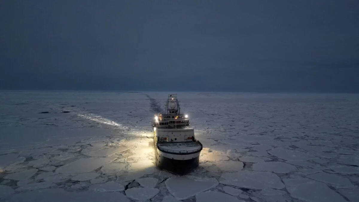 Descoperire extraordinară în timpul unei expediții în Oceanul Arctic. Ce ascund apele înghețate