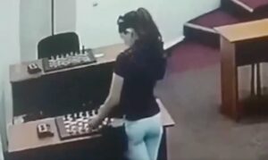 O campioană rusă de șah a încercat să își otrăvească rivala din copilărie