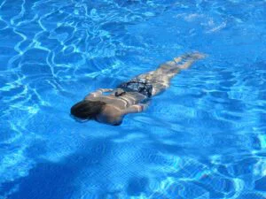 Cât de contaminate sunt piscinile publice. Avertismentul bacteriologilor