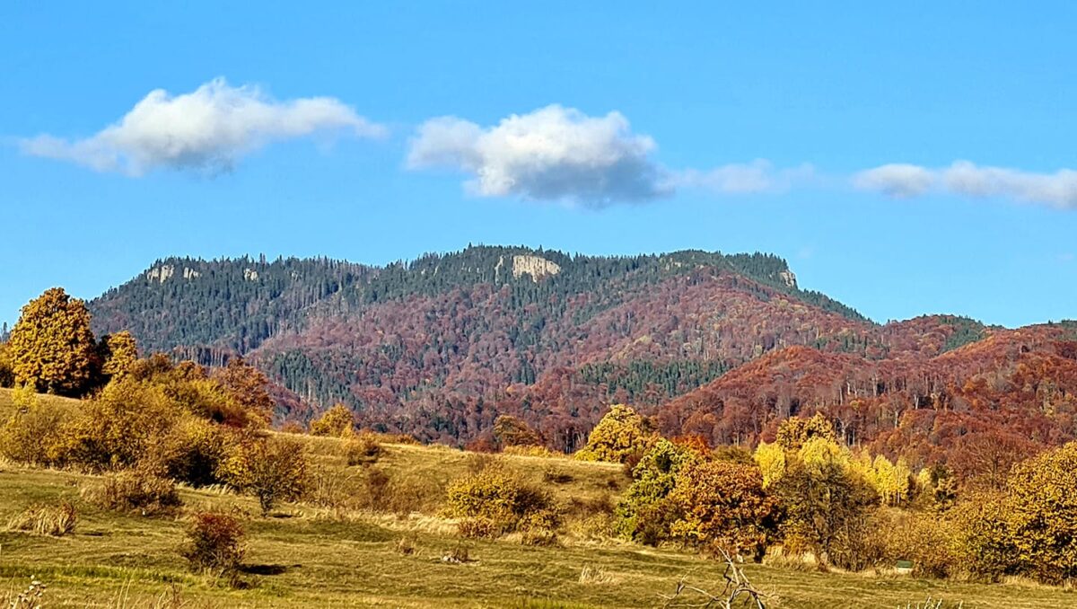 Locul din România în care se spune că s-a odihnit Dumnezeu. Îți taie răsuflarea