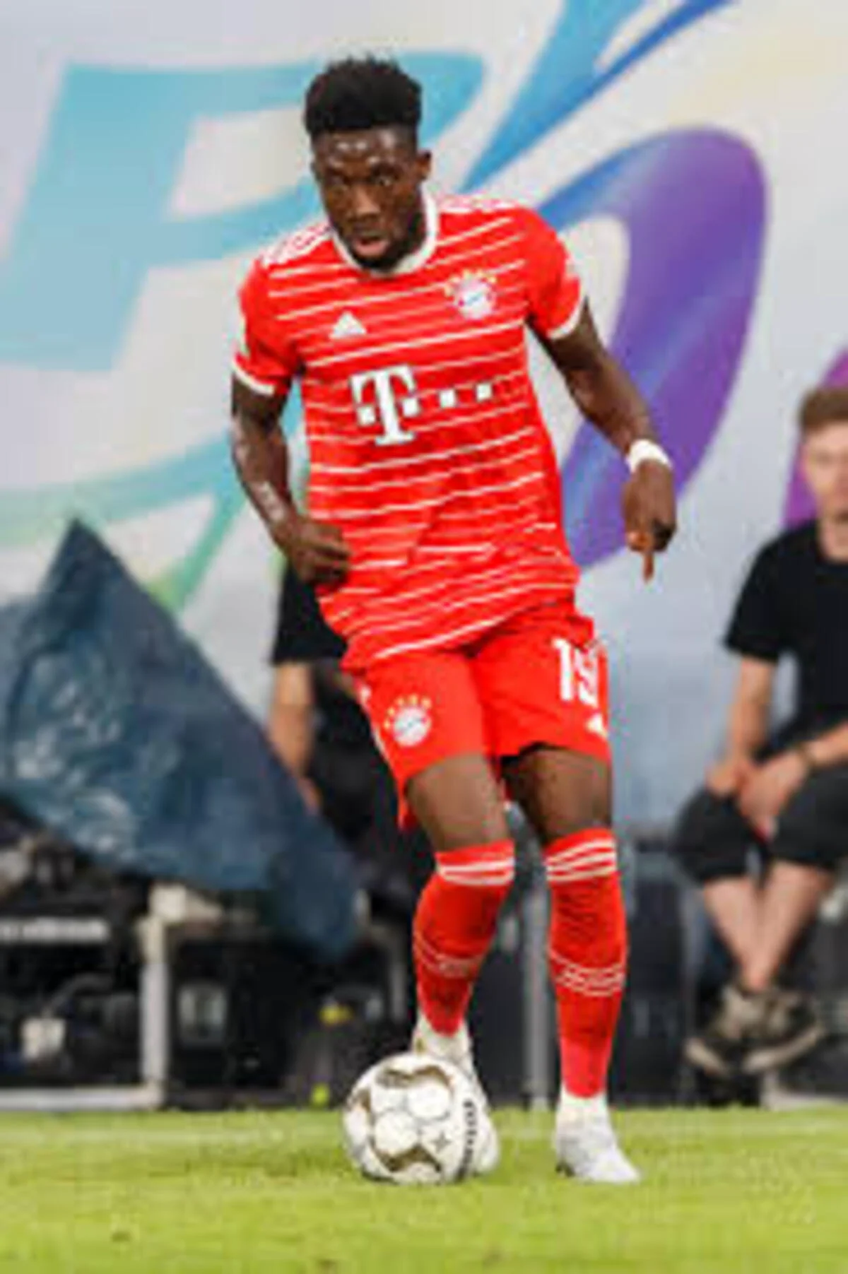 Alphonso Davies pe teren. Sursă foto- wikipedia