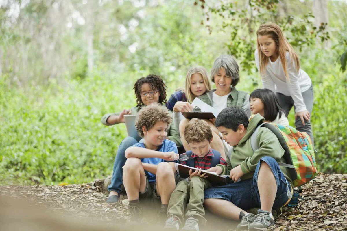 Cât costă o excursie de o zi cu clasa. Bugetul părinților, grav afectat