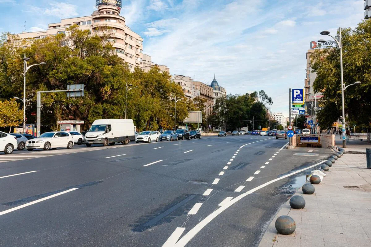 Nouă bandă unică pentru autobuze, într-o zonă cheie din București. Anunțul lui Nicușor Dan