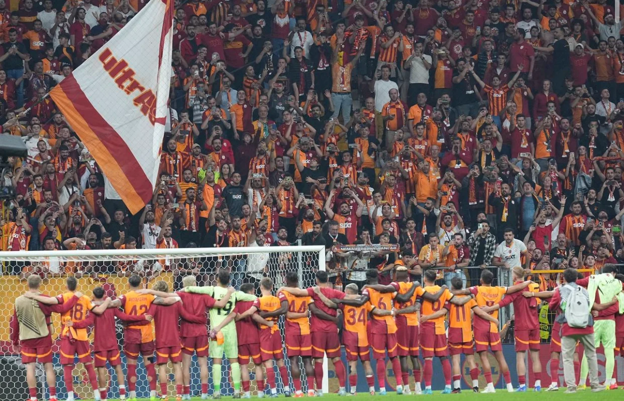 Galatasaray, Răzvan Lucescu, reacție