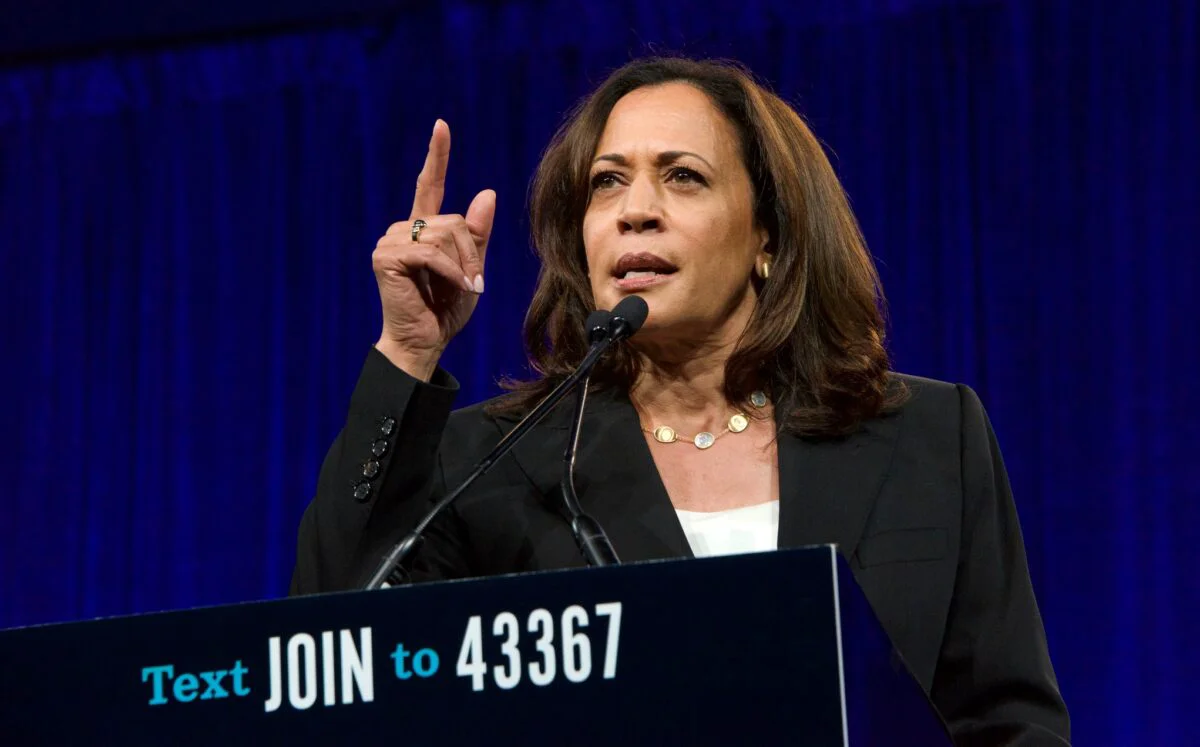 Kamala Harris, neconvingătoare pentru alegătorii latino şi afroamericani