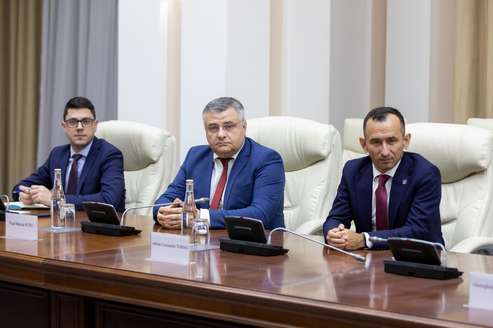 Schimbări majore în conducerea TVR, SRR și AEP. Fost jurnalist EvZ, favorit pentru șefia Televiziunii Române