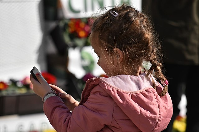 Fără telefoane în școli 