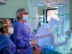 Se extinde lista testărilor genetice pentru bolnavii de cancer. Cresc șansele la tratamente personalizate