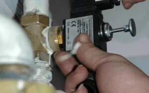 Campania „Detector pentru viață”, lansată. Detectoare de monoxid de carbon, donate românilor