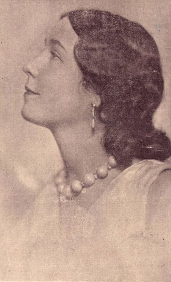 Erastia „Tia” Peretz