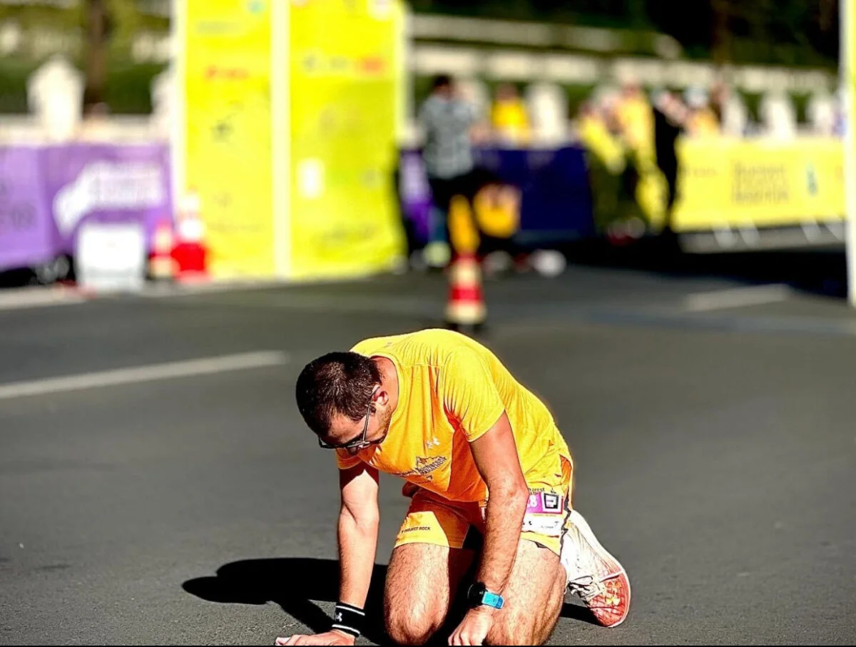 Maratonul Internaţional Bucureşti, câștigat de atletul Nicolae Soare. A alergat peste 42 de km