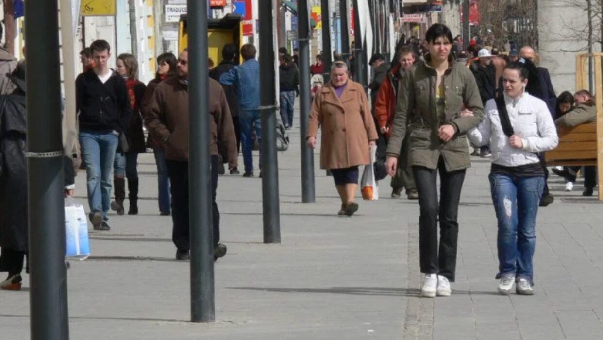 Populația României scade la 21,7 milioane. Îmbătrânirea demografică se accentuează