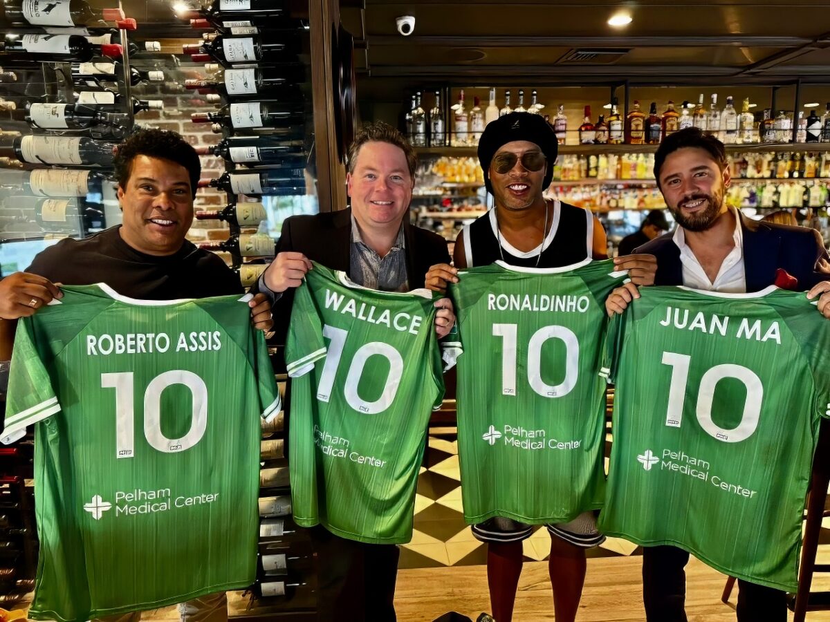 Ronaldinho și-a cumpărat un club de fotbal: Un amestec unic de culturi