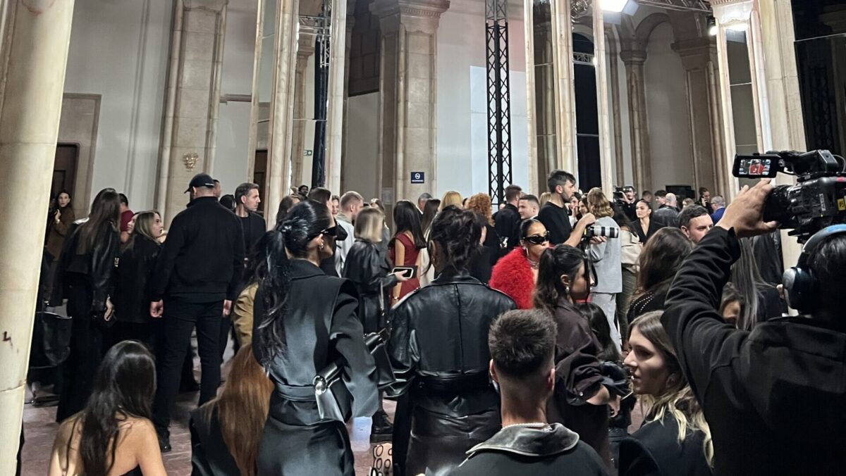 Cele mai spectaculoase apariții de la Bucharest Fashion Week. Vedetele care au ieșit în evidență