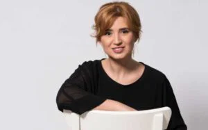 Sanda Nicola, de la TV în partidul lui Geoană. E pe primul loc pentru Camera Deputaților