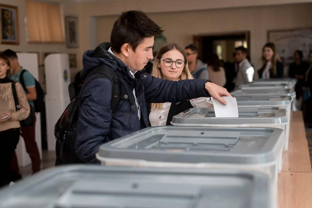 Circa 42 000 de tineri vor vota pentru prima dată la alegerile prezidențiale. Modalitățile votării