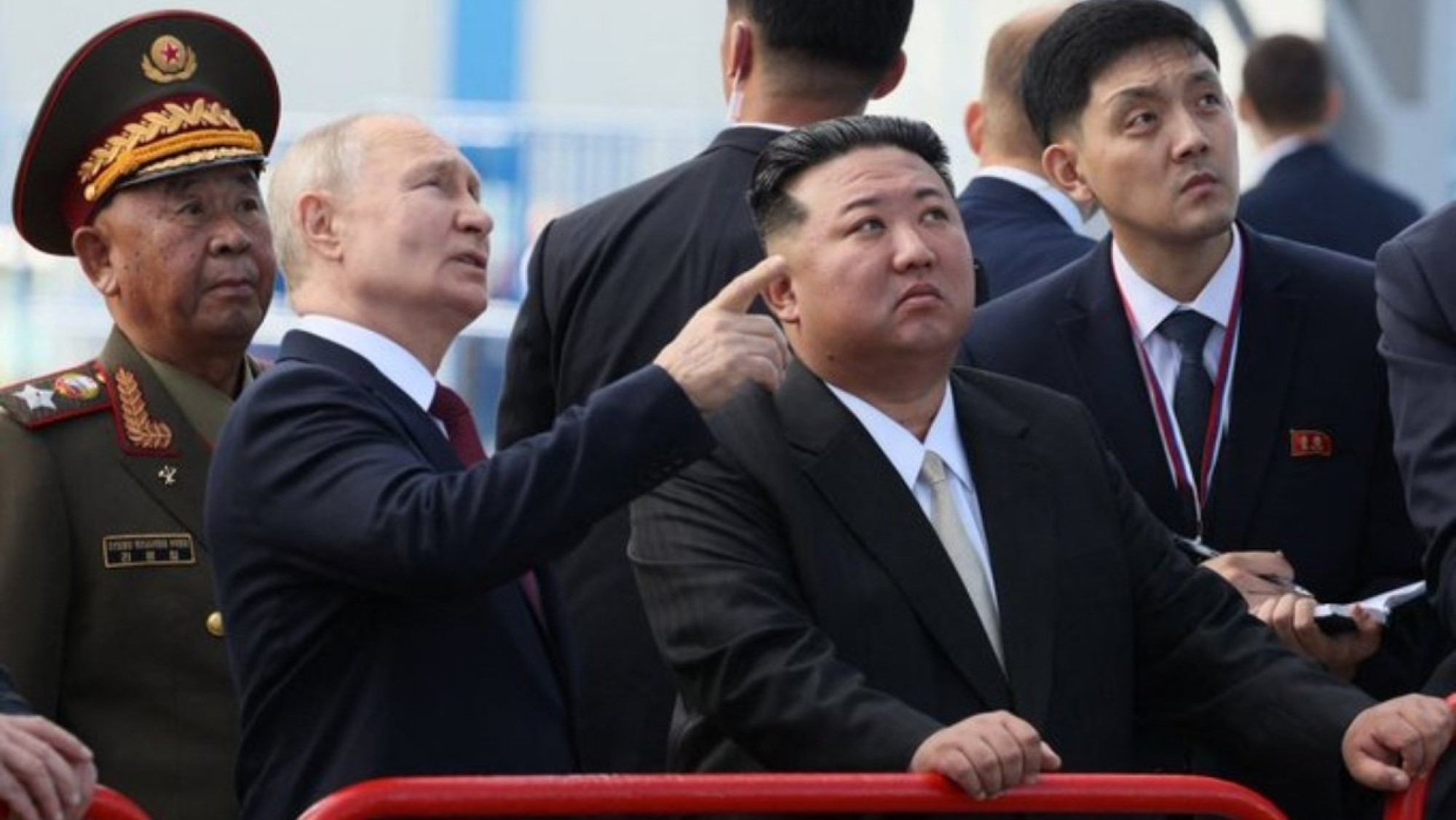 Vladimir Putin și Kim Jong Un 