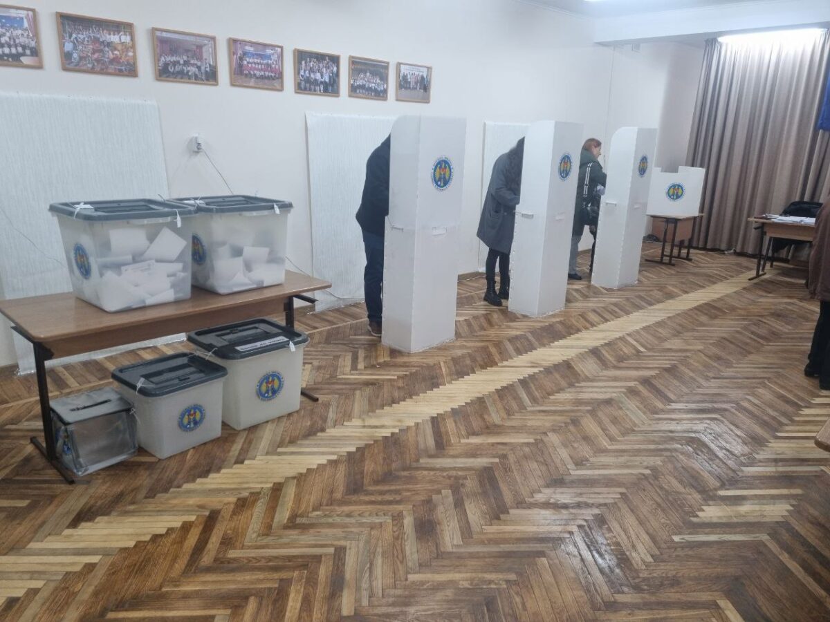 Cum a votat capitala Chișinău la referendum și alegeri. Socialiștii pierd teren