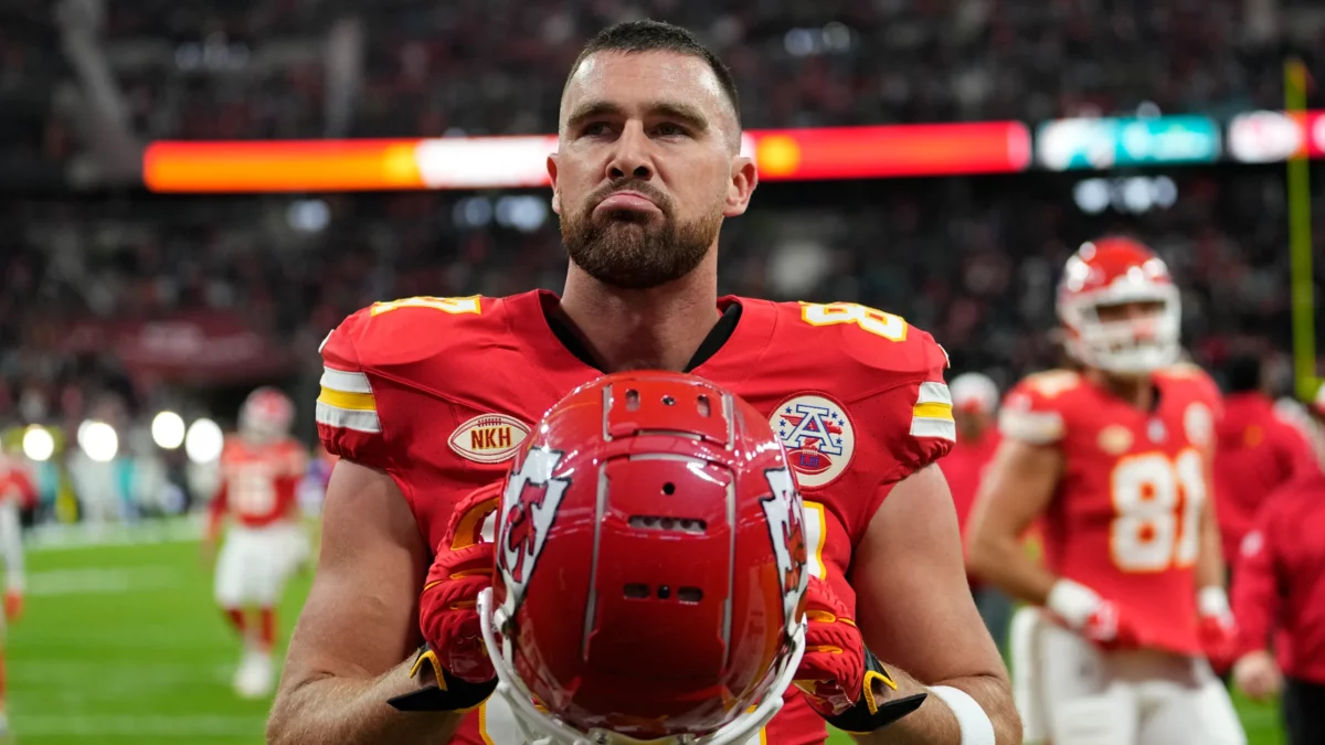 Alertă de securitate în NFL după spargeri la casele vedetelor Kansas City Chiefs Patrick Mahomes și Travis Kelce