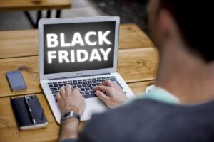 Peripeții de Black Friday. Prin ce au trecut doi clujeni, după au făcut o comandă online